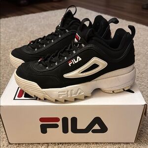 Fila women’s Disruptor II sneakers